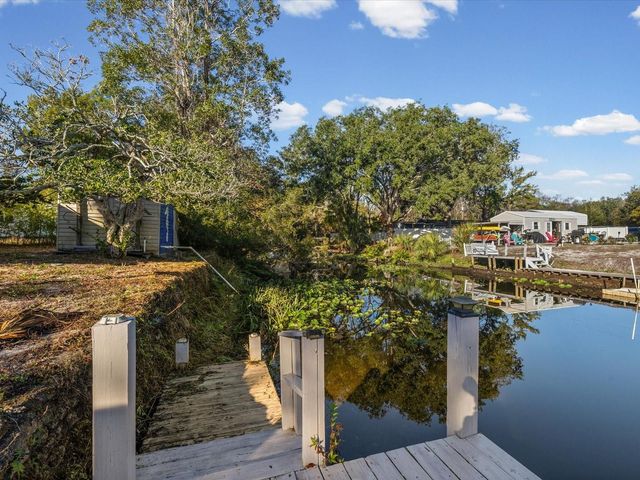 6439 THERESA AVENUE, Weeki Wachee, FL 34607