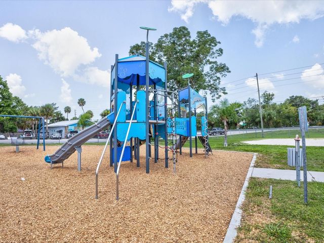 6439 THERESA AVENUE, Weeki Wachee, FL 34607