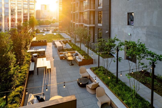 1212 Demonbreun St Apt 1403, Nashville, TN 37203