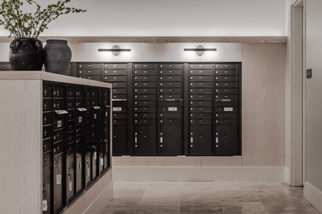 1212 Demonbreun St Apt 1403, Nashville, TN 37203