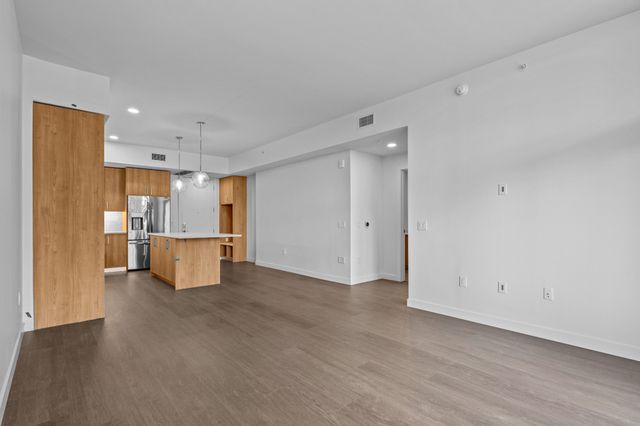 1212 Demonbreun St Apt 1403, Nashville, TN 37203