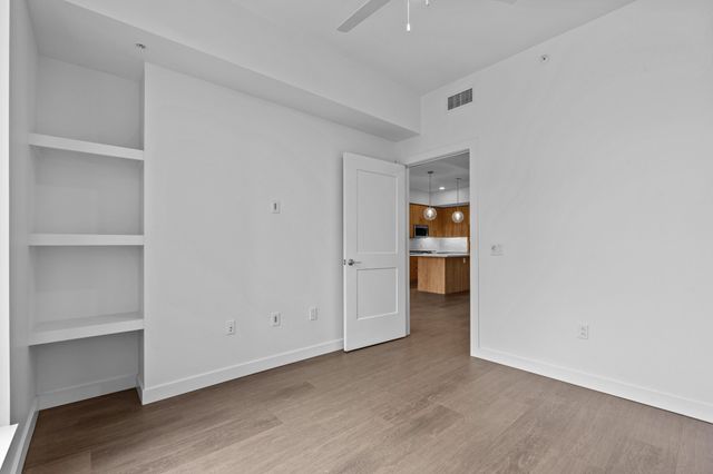 1212 Demonbreun St Apt 1403, Nashville, TN 37203