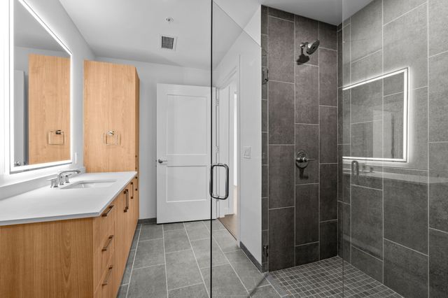 1212 Demonbreun St Apt 1403, Nashville, TN 37203