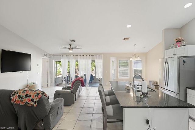 2602 15th ST SW, Lehigh Acres, FL 33976