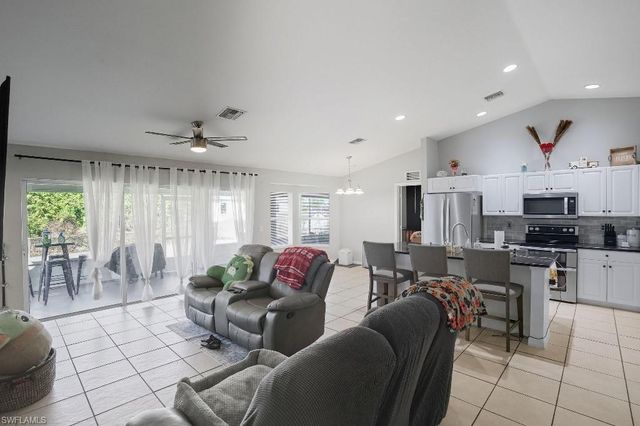 2602 15th ST SW, Lehigh Acres, FL 33976