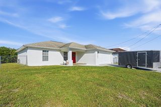 2602 15th ST SW, Lehigh Acres, FL 33976
