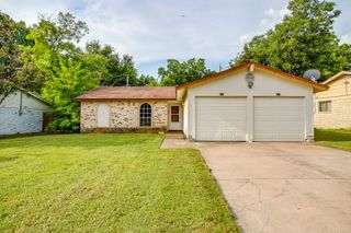 815 Belaire Drive, Burleson, TX 76028