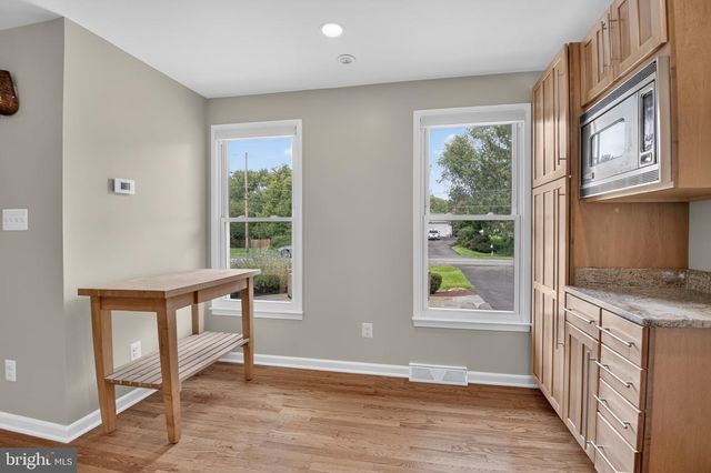 15004 ROCKING SPRING DR, Rockville, MD 20853