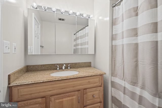 15004 ROCKING SPRING DR, Rockville, MD 20853