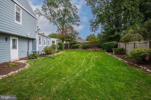 15004 ROCKING SPRING DR, Rockville, MD 20853