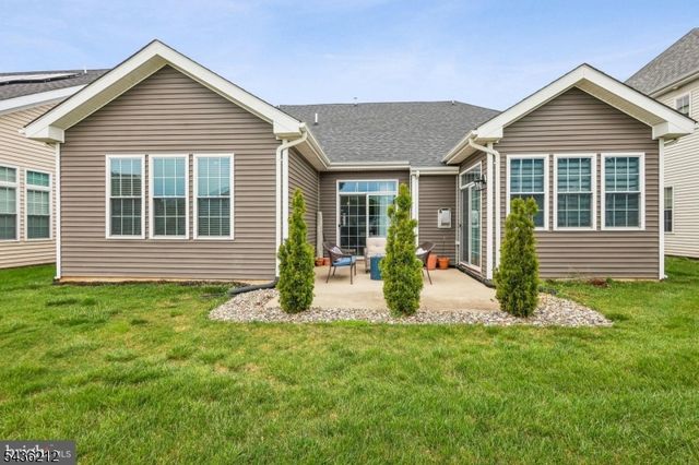 3 Samarpan Ct, Robbinsville Twp., NJ 08520