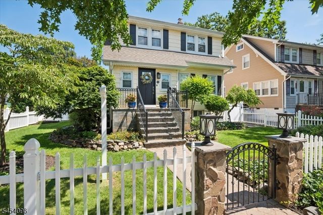 211 Walnut Ave, Bogota Boro, NJ 07603