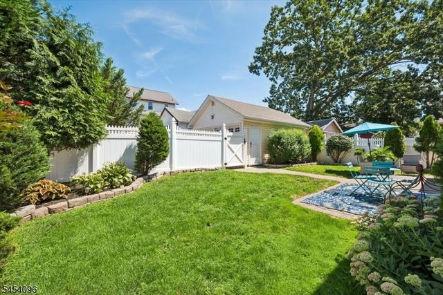 211 Walnut Ave, Bogota Boro, NJ 07603