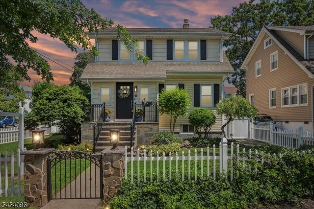 211 Walnut Ave, Bogota Boro, NJ 07603