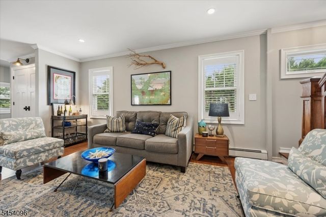 211 Walnut Ave, Bogota Boro, NJ 07603