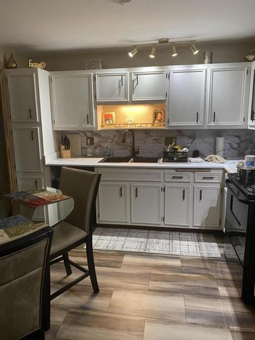 8900 N Park Plaza COURT #216, Brown Deer, WI 53223