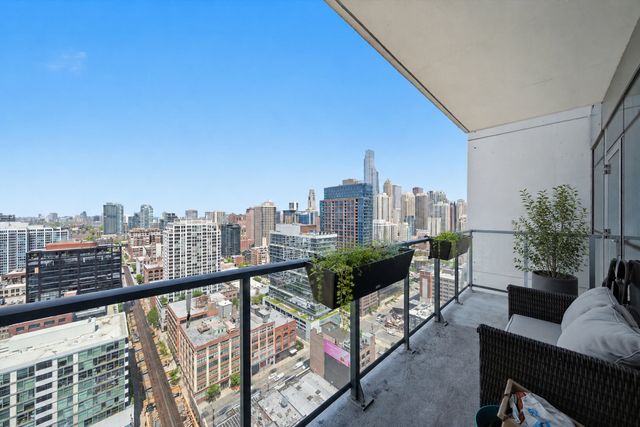 303 W Ohio Street 2902, Chicago, IL 60654