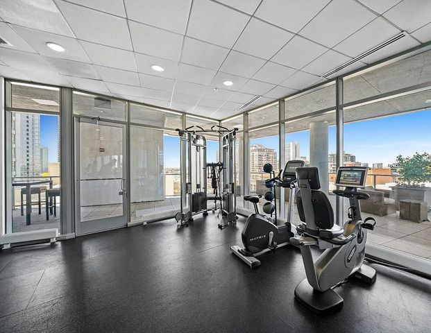 303 W Ohio Street 2902, Chicago, IL 60654