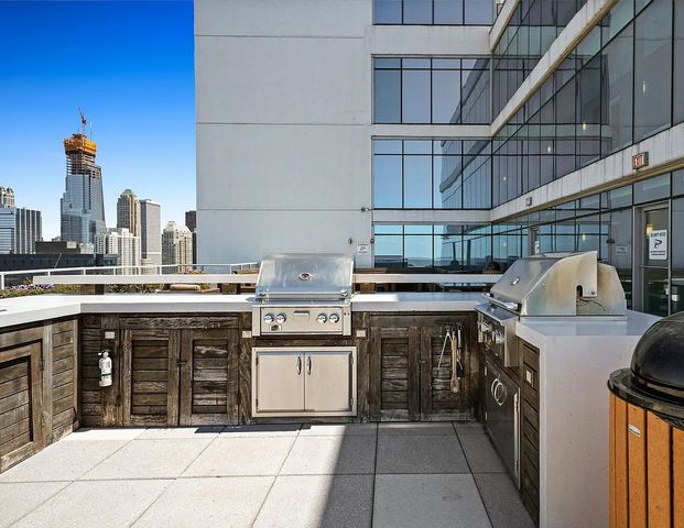 303 W Ohio Street 2902, Chicago, IL 60654