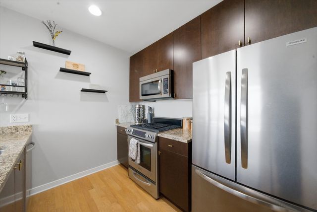 303 W Ohio Street 2902, Chicago, IL 60654