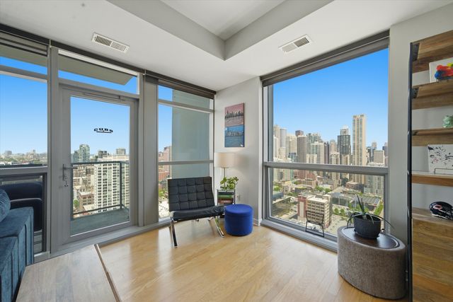 303 W Ohio Street 2902, Chicago, IL 60654