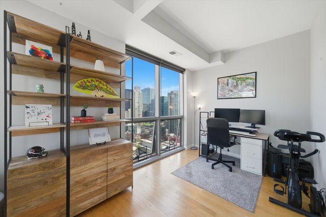 303 W Ohio Street 2902, Chicago, IL 60654