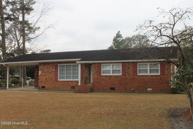 203 Northwood Drive, Whiteville, NC 28472