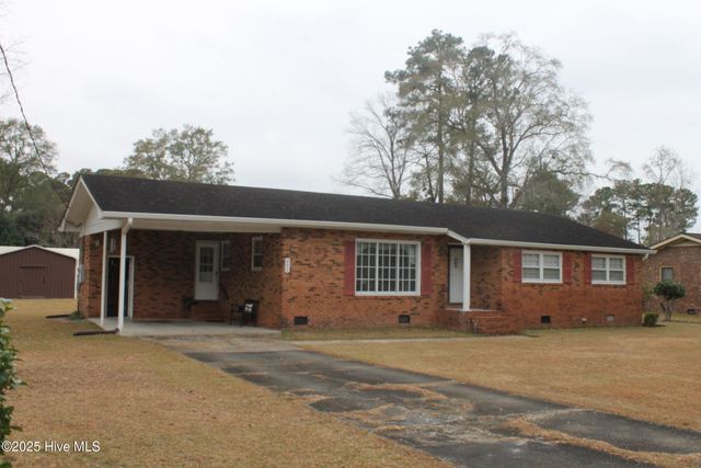 203 Northwood Drive, Whiteville, NC 28472