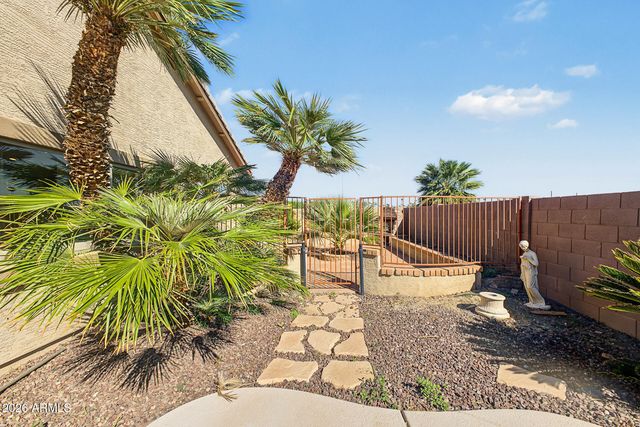8109 W NICOLET Avenue, Glendale, AZ 85303