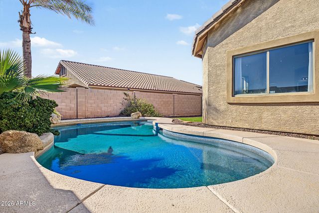 8109 W NICOLET Avenue, Glendale, AZ 85303