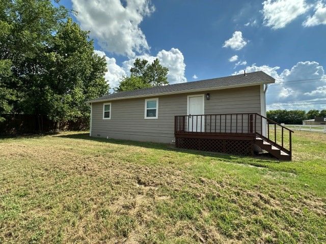 475 Locust Street, Point, TX 75472