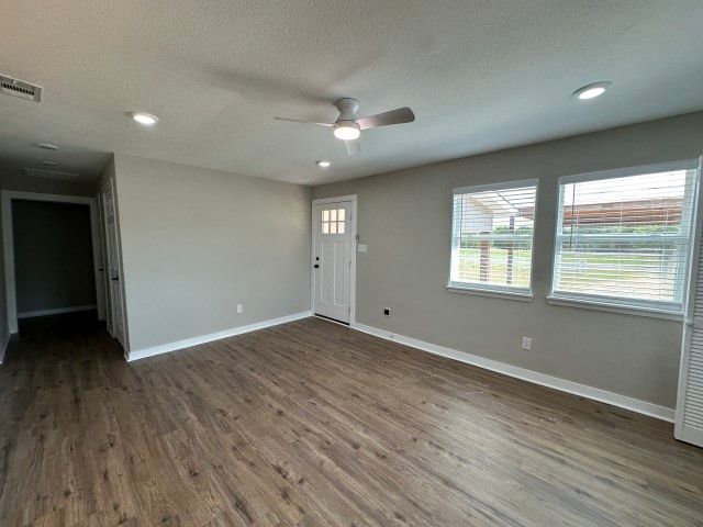 475 Locust Street, Point, TX 75472
