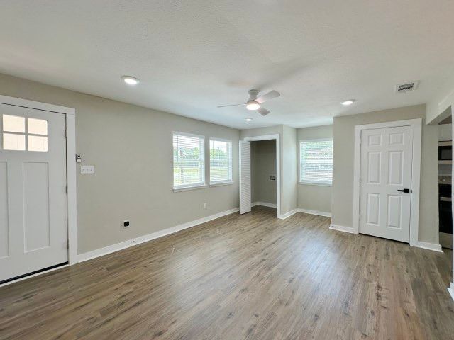 475 Locust Street, Point, TX 75472