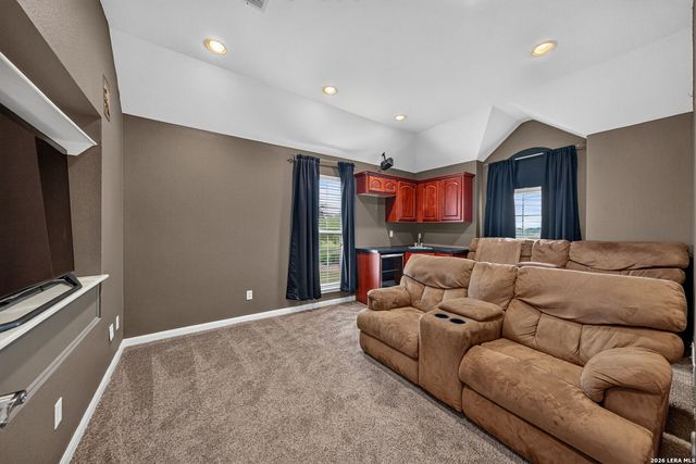 265 Private Road 4661, Castroville, TX 78009