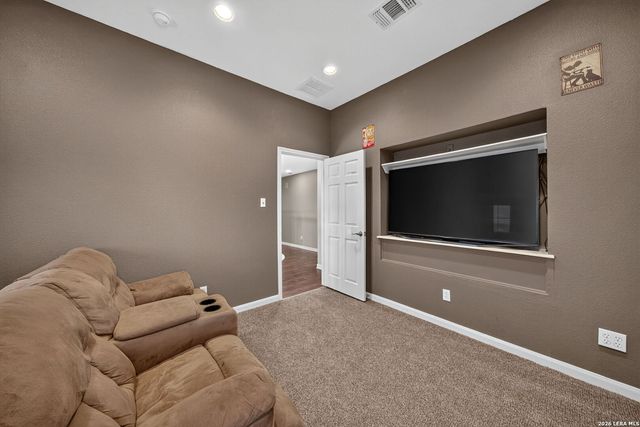 265 Private Road 4661, Castroville, TX 78009