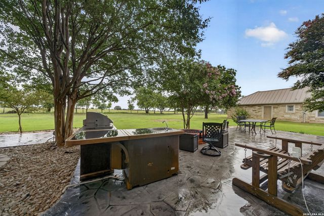 265 Private Road 4661, Castroville, TX 78009