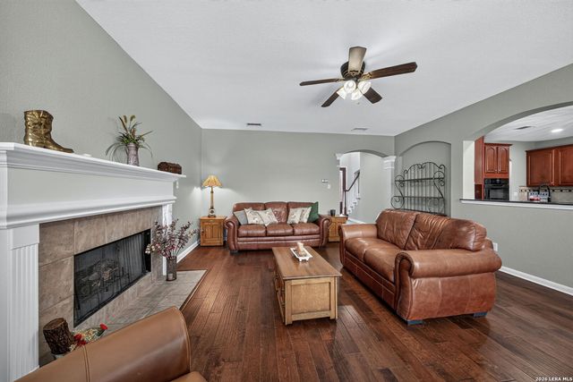 265 Private Road 4661, Castroville, TX 78009