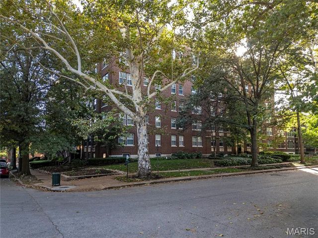 5510 Waterman Boulevard 202, St Louis, MO 63112