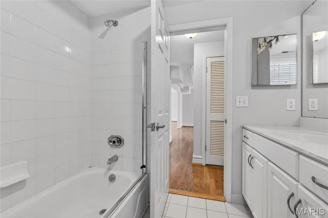 5510 Waterman Boulevard 202, St Louis, MO 63112