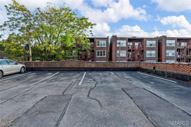 5510 Waterman Boulevard 202, St Louis, MO 63112