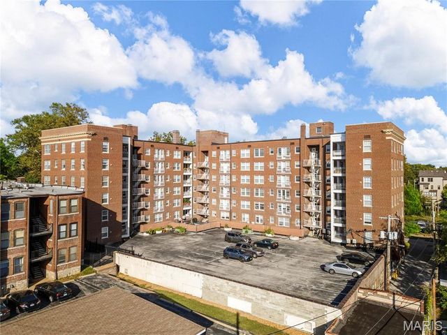 5510 Waterman Boulevard 202, St Louis, MO 63112
