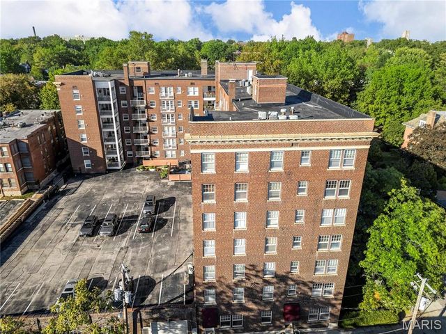 5510 Waterman Boulevard 202, St Louis, MO 63112