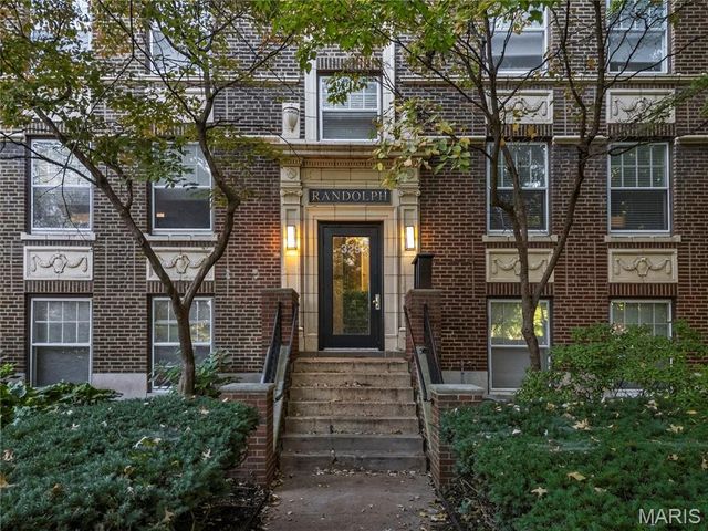 5510 Waterman Boulevard 202, St Louis, MO 63112