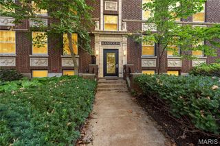 5510 Waterman Boulevard 202, St Louis, MO 63112