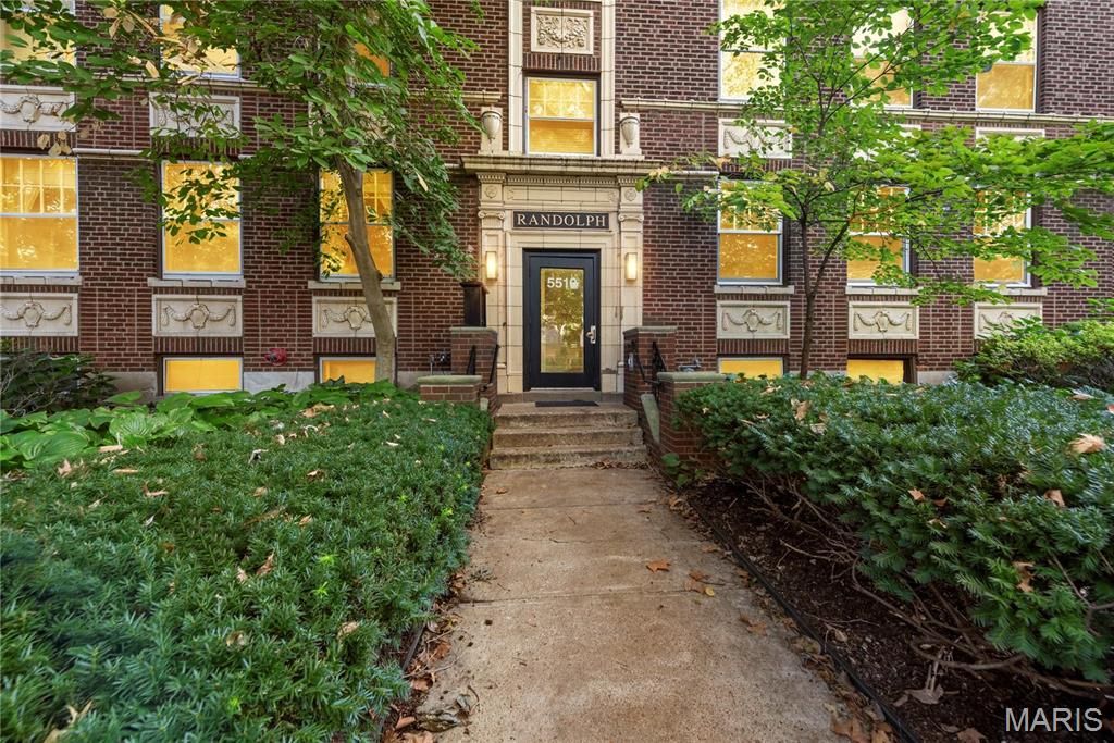 5510 Waterman Boulevard 202, St Louis, MO 63112