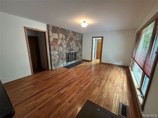 25426 Edgemont Drive, Southfield, MI 48033