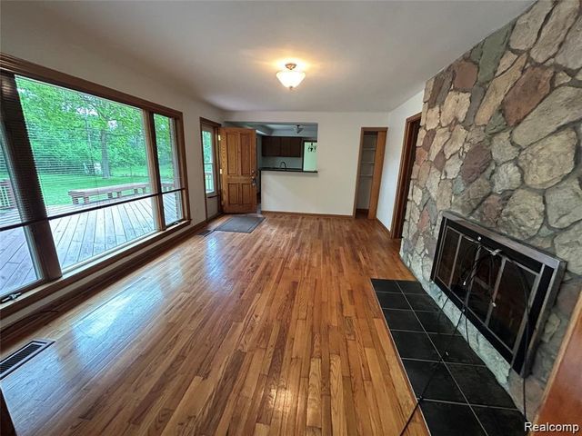 25426 Edgemont Drive, Southfield, MI 48033