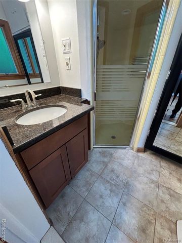 25426 Edgemont Drive, Southfield, MI 48033