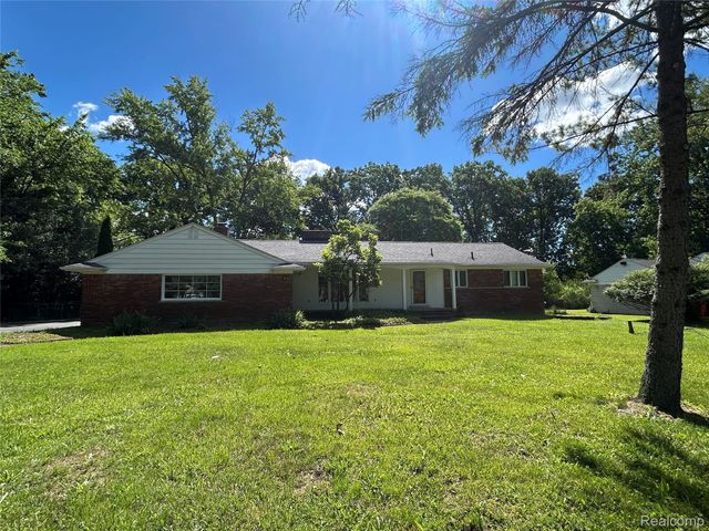 25426 Edgemont Drive, Southfield, MI 48033