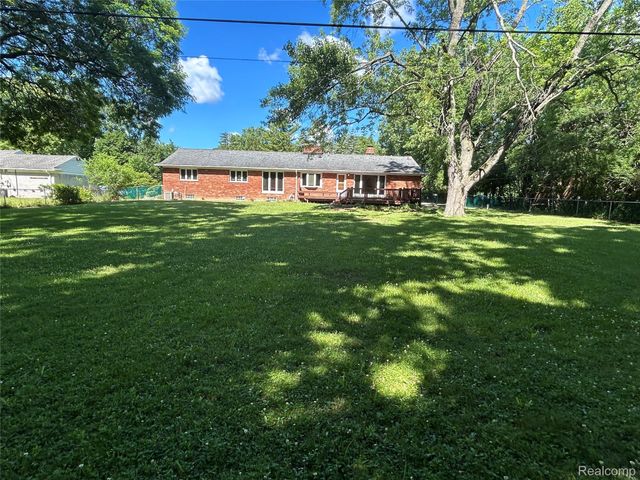 25426 Edgemont Drive, Southfield, MI 48033